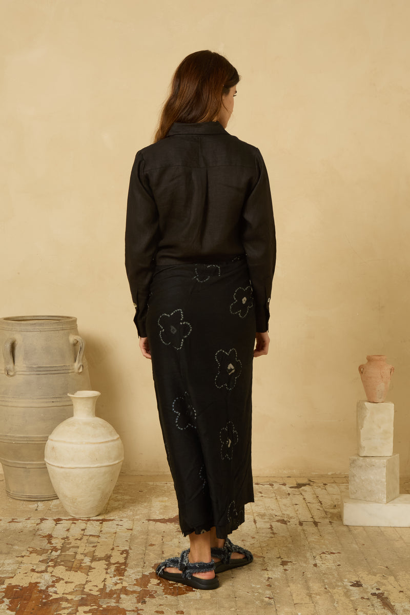 Shibori Flowers Pashmina in Black