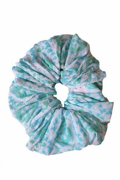 Blockprint Hair Scrunchie in Quatrefoil Seaglass