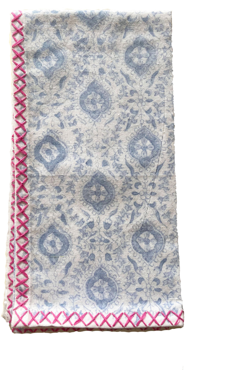 Quatrefoil Napkins with Embroidered Border in Nantucket Grey, Set of 4