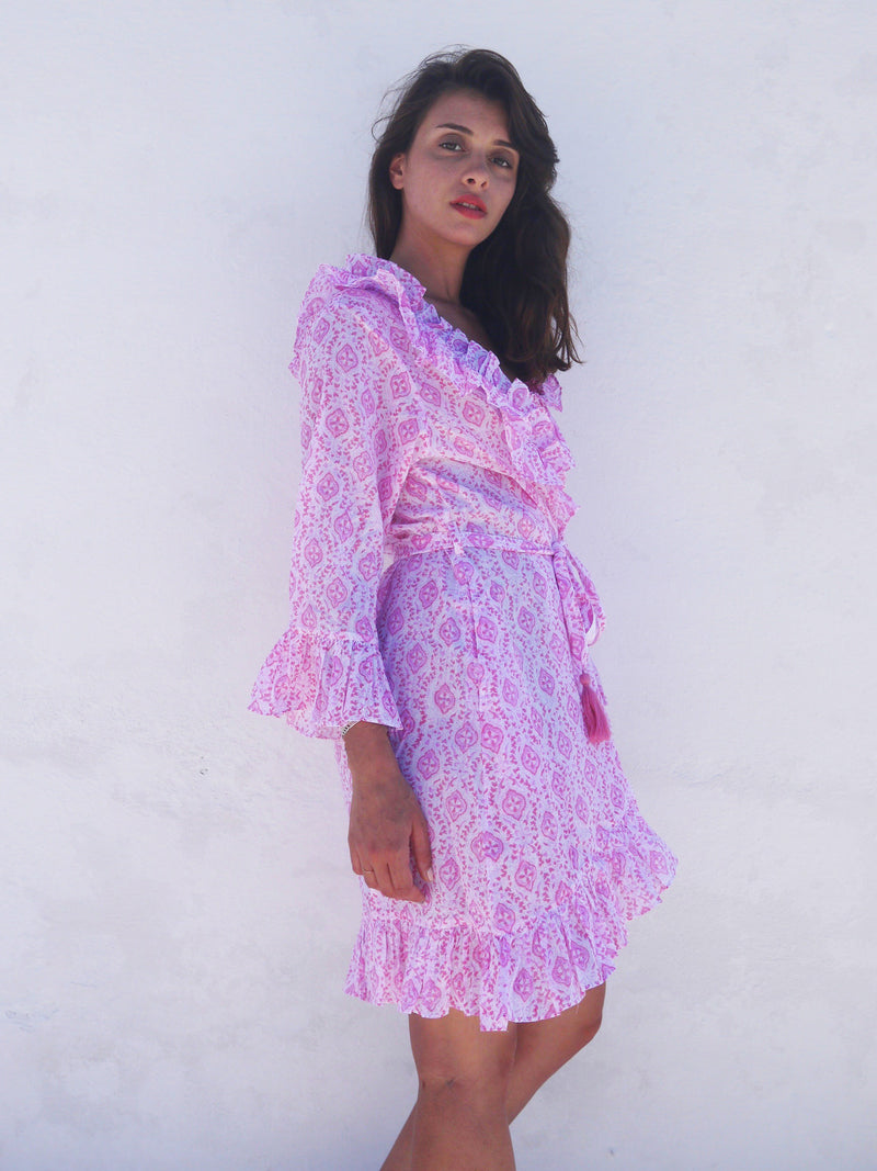 Short Náni Robe in Quatrefoil Pinks