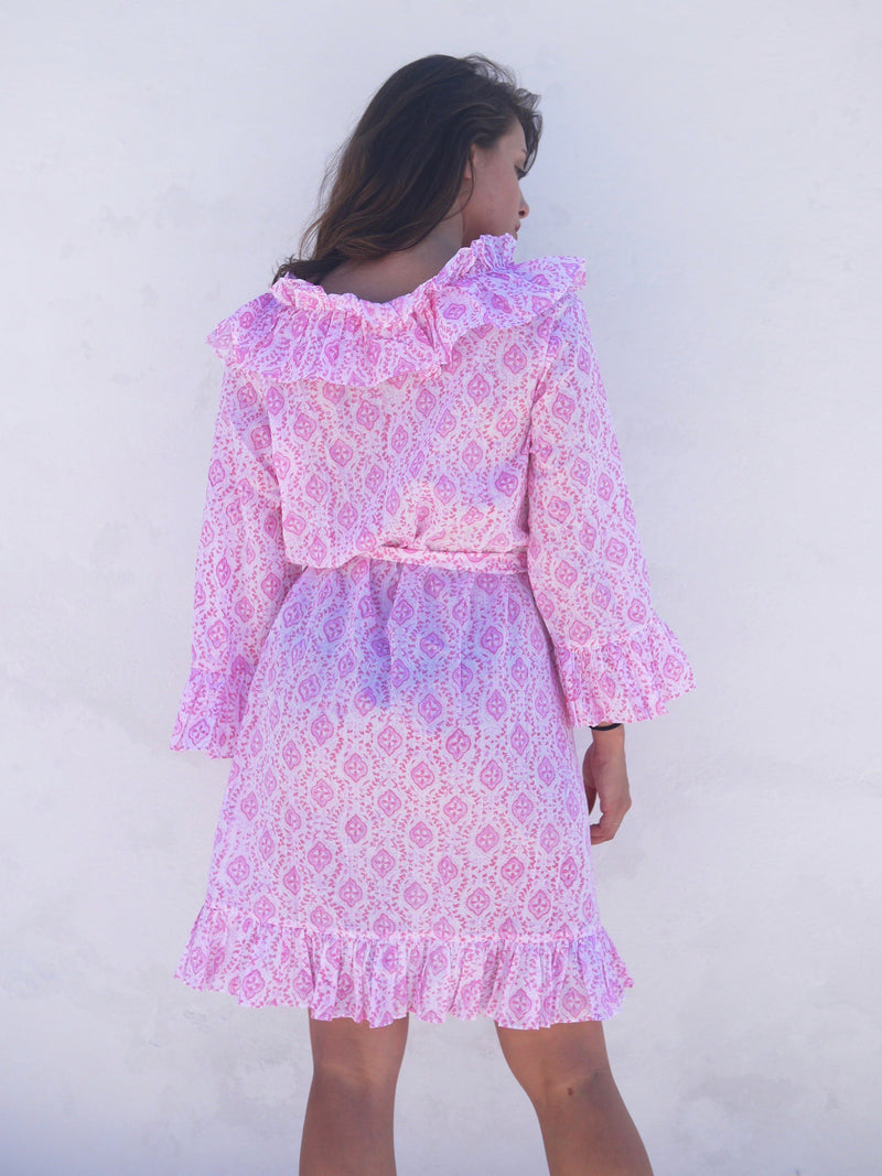 Short Náni Robe in Quatrefoil Pinks